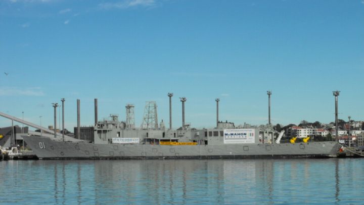 Dive the HMAS Adelaide